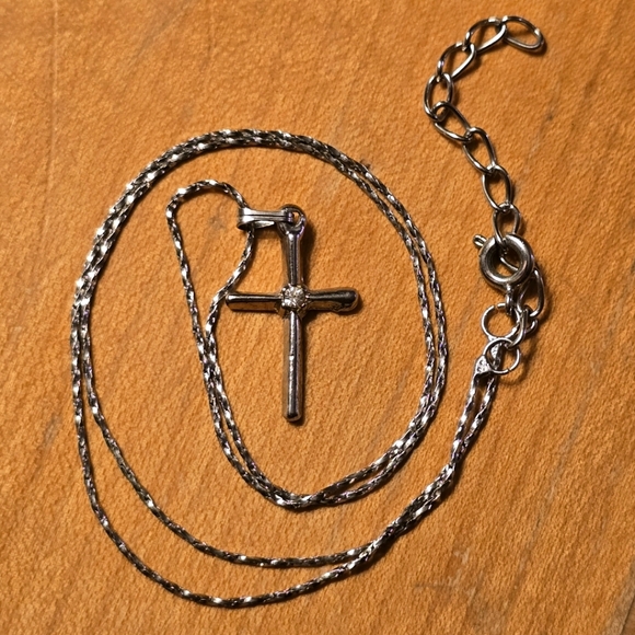 Jewelry - Silver Cross Pendant Necklace